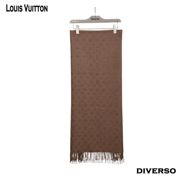 سكارف LV