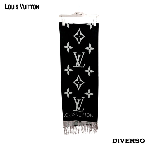 سكارف LV