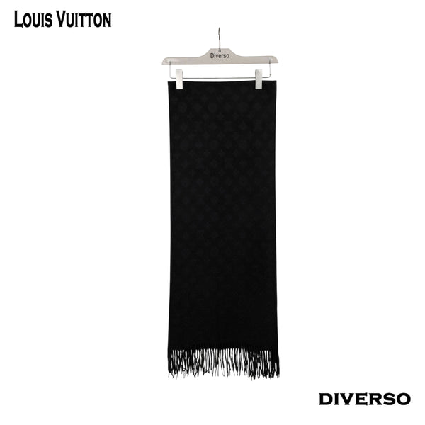 سكارف LV