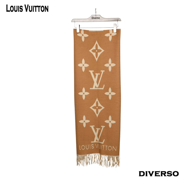 سكارف LV