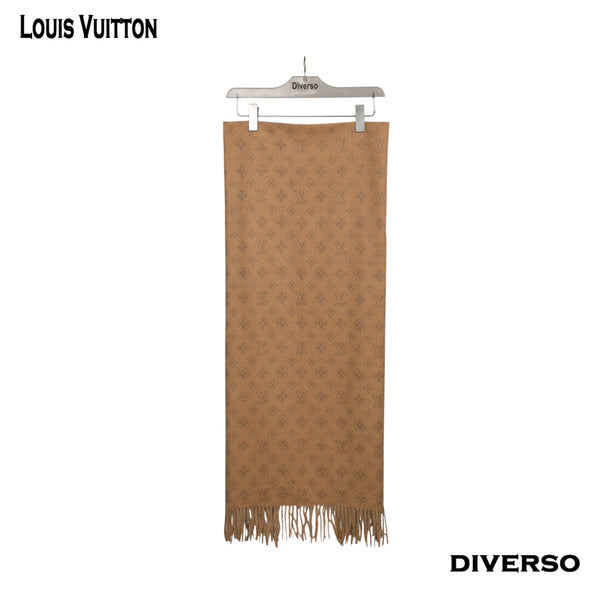 سكارف LV
