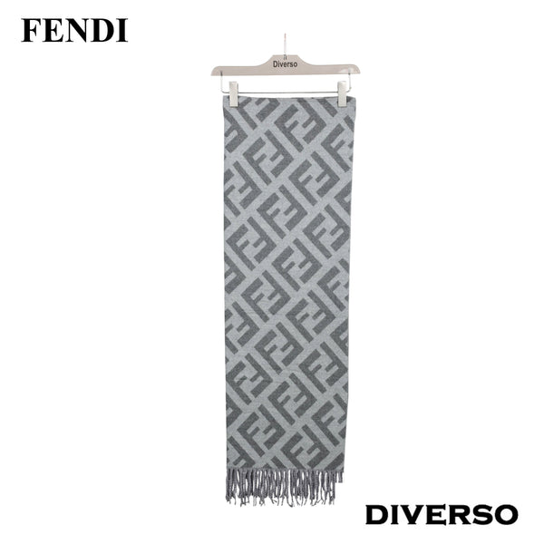 سكارف FENDI